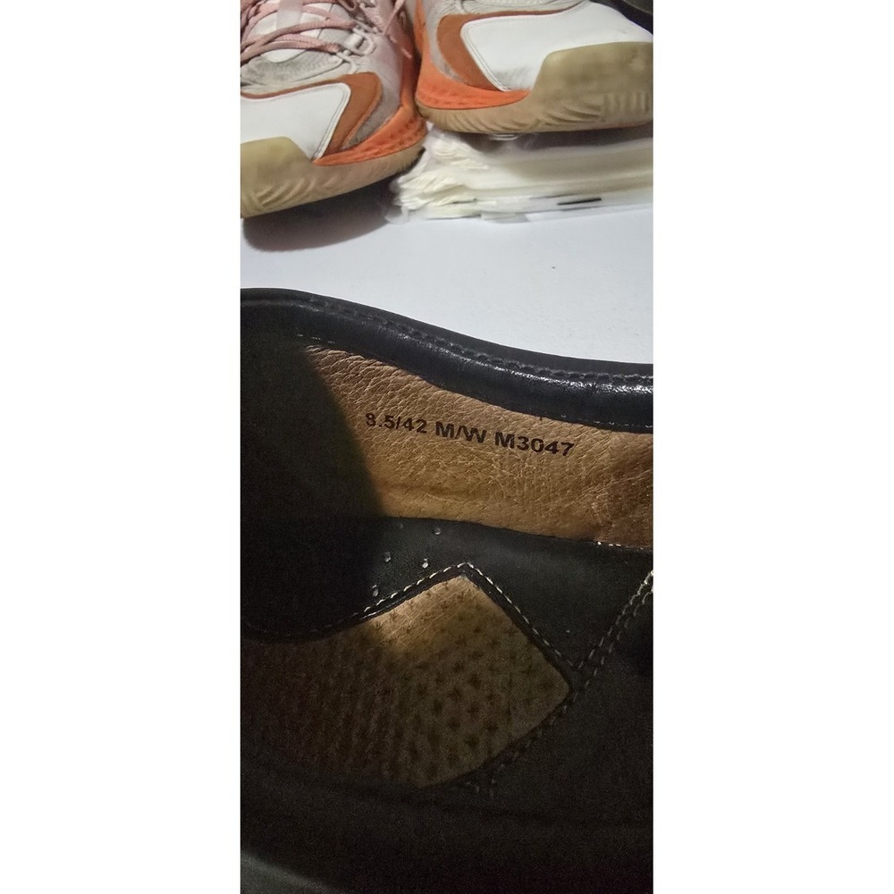 BORN Genuine Leather Womens 8.5 Black Slip on Shoes Chunky - Picture 6 of 9